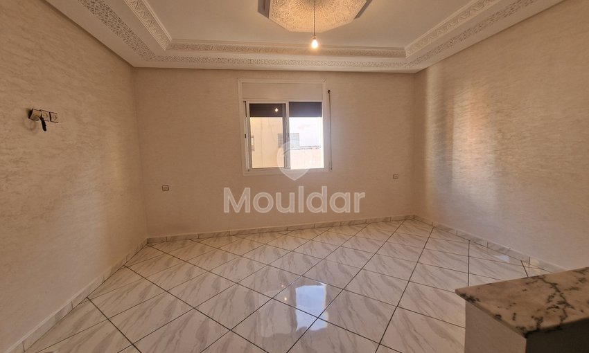 شقة للإيجار في القصر الكبير مع شرفة ساحرة - view 2