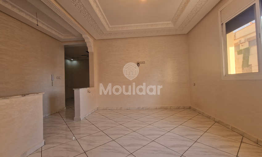 شقة للإيجار في القصر الكبير مع شرفة ساحرة شقة للإيجار في القصر الكبير مع شرفة ساحرة