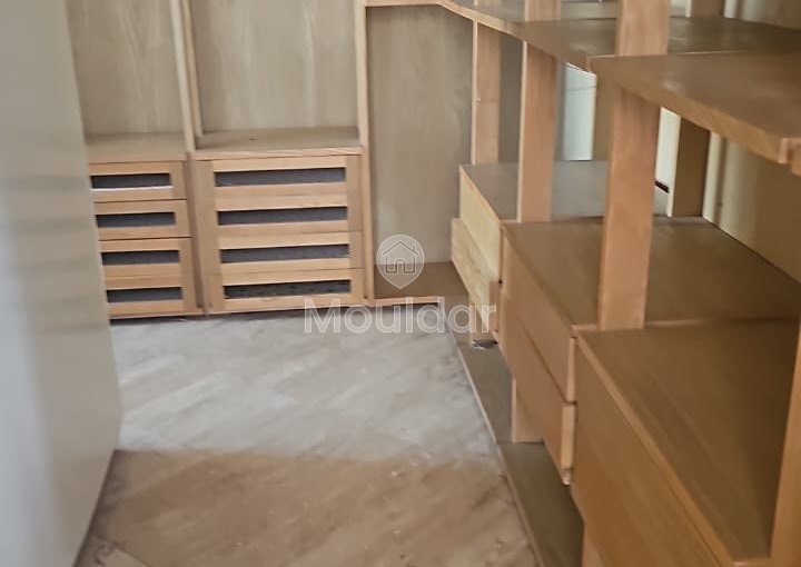 فيلا فاخرة في عين دياب: 4 غرف مع مسبح - view 3