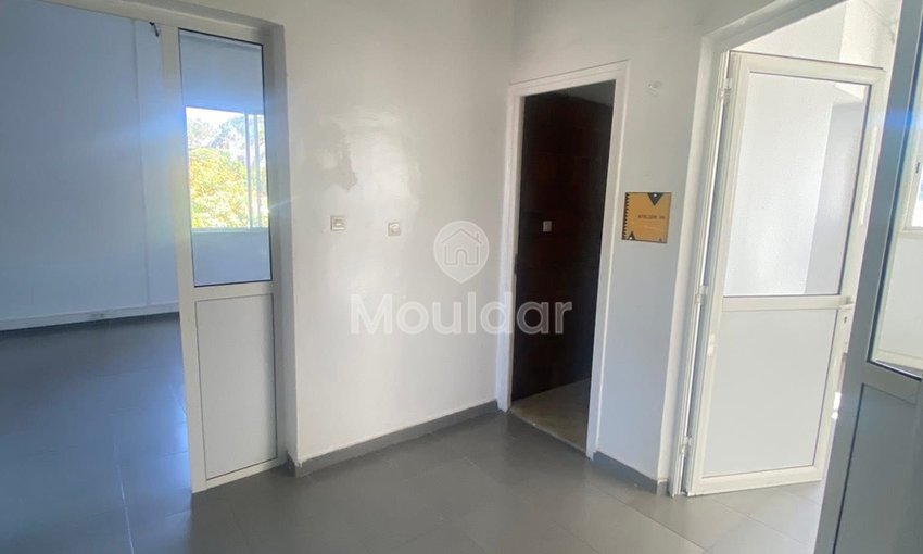 فيلا فسيحة للإيجار في الرباط - الأورنجات، 6 غرف نوم - view 4