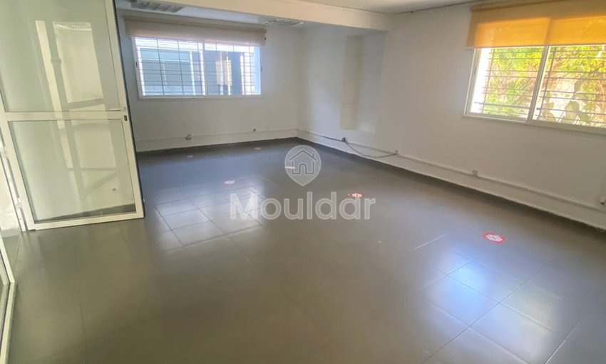 فيلا فسيحة للإيجار في الرباط - الأورنجات، 6 غرف نوم - view 3