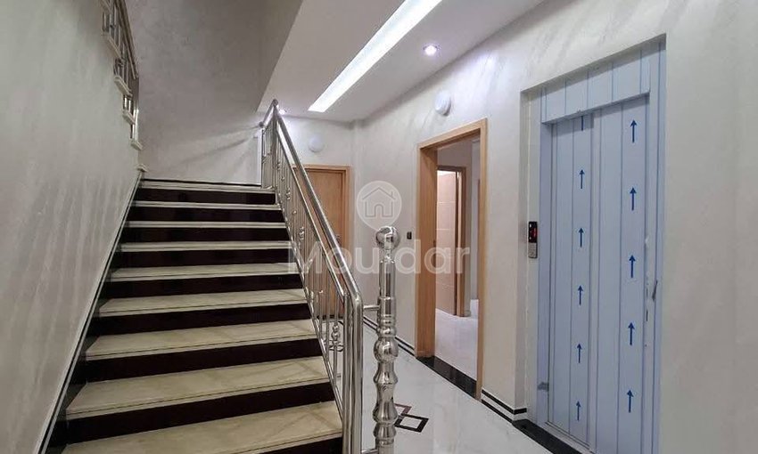 Apartment in Martil: 2 Bedrooms with Balcony and Equipped Kitchen - view 5