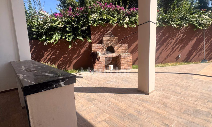 Villa de Luxe à Louer à Marrakech avec Piscine et Jardin