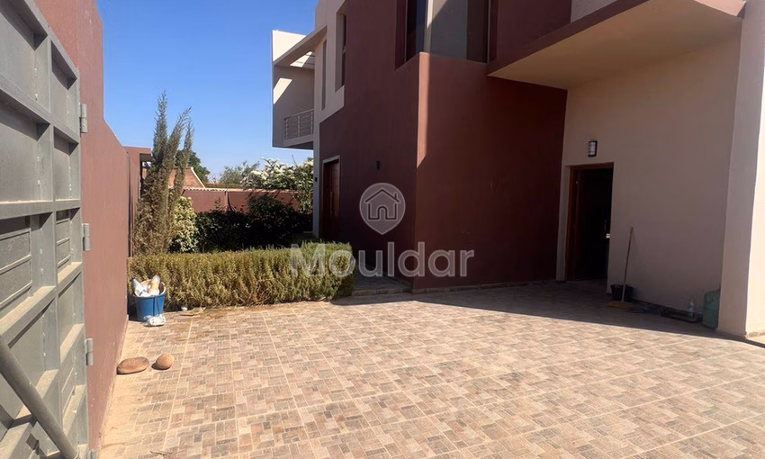Villa de Luxe à Louer à Marrakech avec Piscine et Jardin