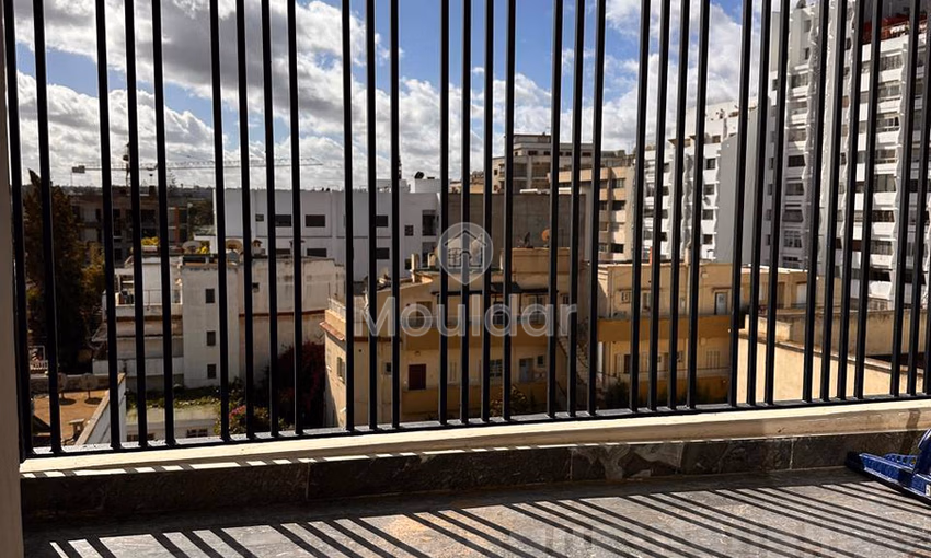 Studio À Louer Avec Balcon et Climatisation à Maarif, Casablanca Studio À Louer Avec Balcon et Climatisation à Maarif, Casablanca