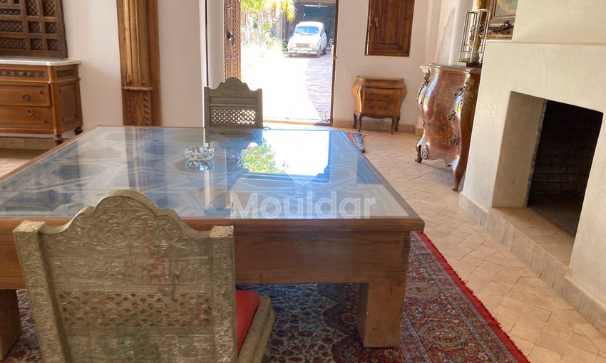 رياض فاخر في مراكش: راحة وهروب شامل