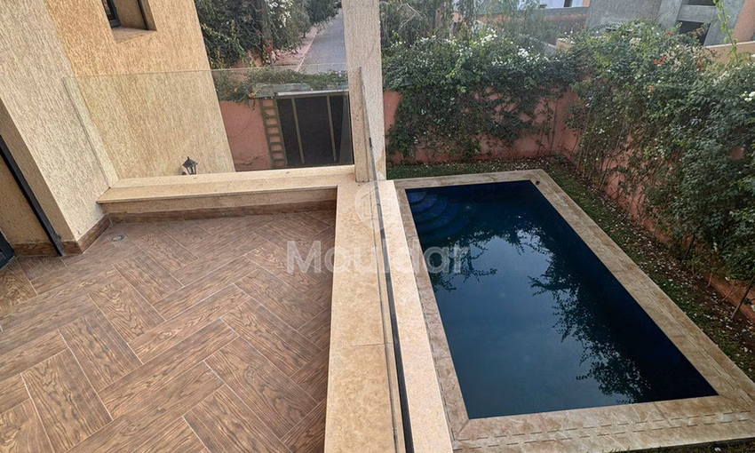 Villa de Luxe à Marrakech : 4 Chambres avec Piscine Villa de Luxe à Marrakech : 4 Chambres avec Piscine