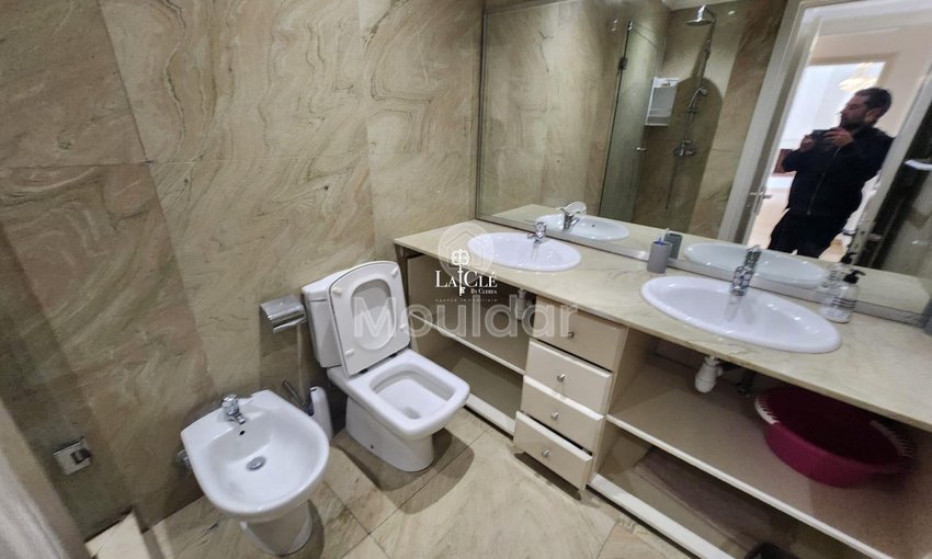 For Sale: 3-Bedroom Apartment with Balcony in Casablanca - view 10