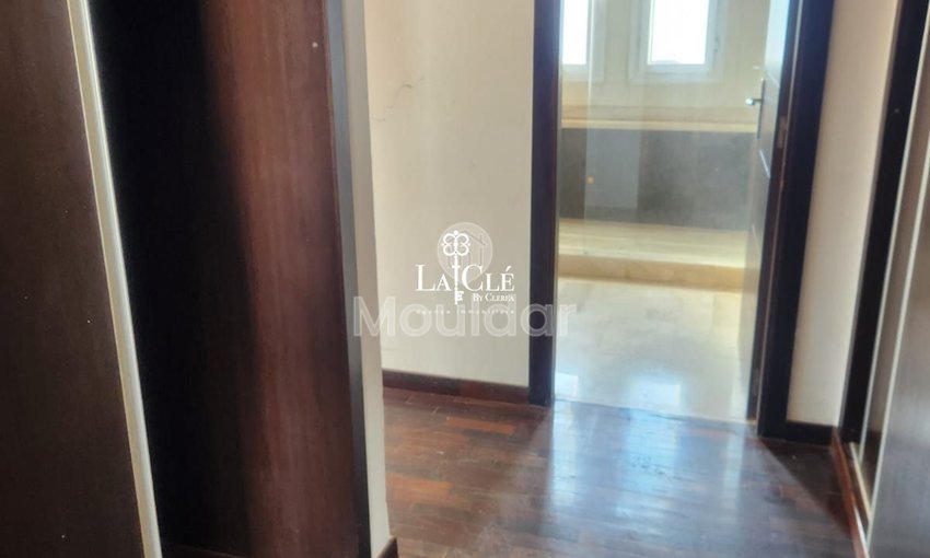 فيلا فاخرة في الدار البيضاء: أناقة وراحة لا تضاهى - view 11