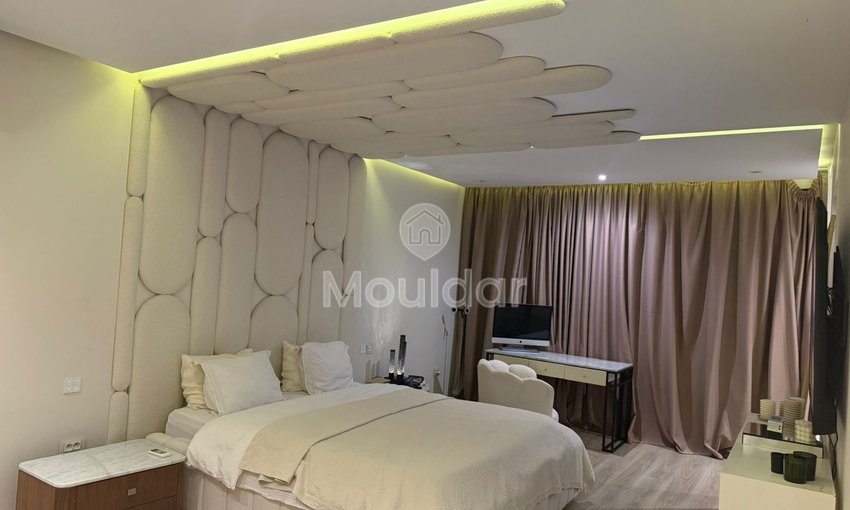 Casablanca'da balkonlu ve şömineli geniş bir daire - view 5