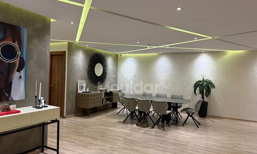 Casablanca'da balkonlu ve şömineli geniş bir daire - view 2