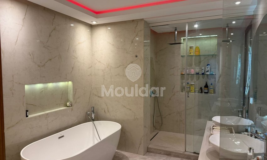 Casablanca'da balkonlu ve şömineli geniş bir daire - view 11