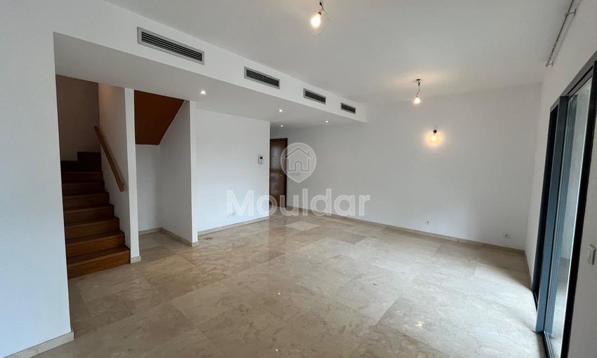 شقة فاخرة للإيجار في الدار البيضاء - 4 غرف نوم، تراس - view 4