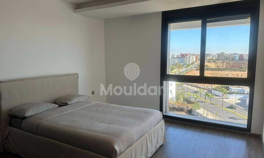 شقة رائعة للايجار بإطلالة على البحر، عين دياب - view 3