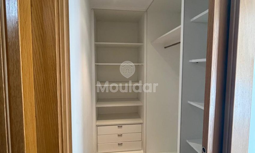 شقة فاخرة للإيجار في الدار البيضاء - 4 غرف نوم، تراس - view 5