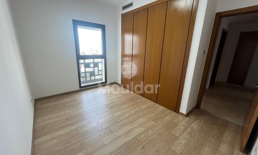 شقة فاخرة للإيجار في الدار البيضاء - 4 غرف نوم، تراس - view 3