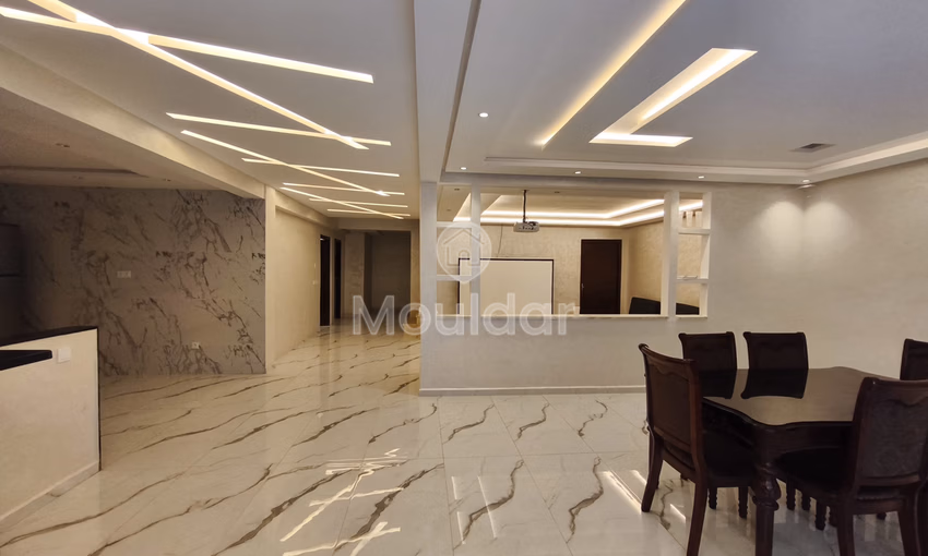 Villa de Lujo en Marrakech: 5 Habitaciones, Piscina y Seguridad Villa de Lujo en Marrakech: 5 Habitaciones, Piscina y Seguridad