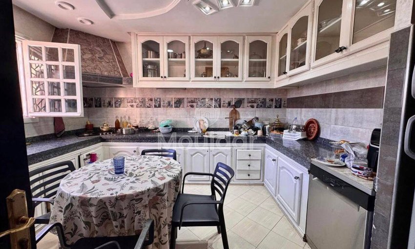 Spacious villa for sale in Marrakech - 5 bedrooms, parking included - view 11