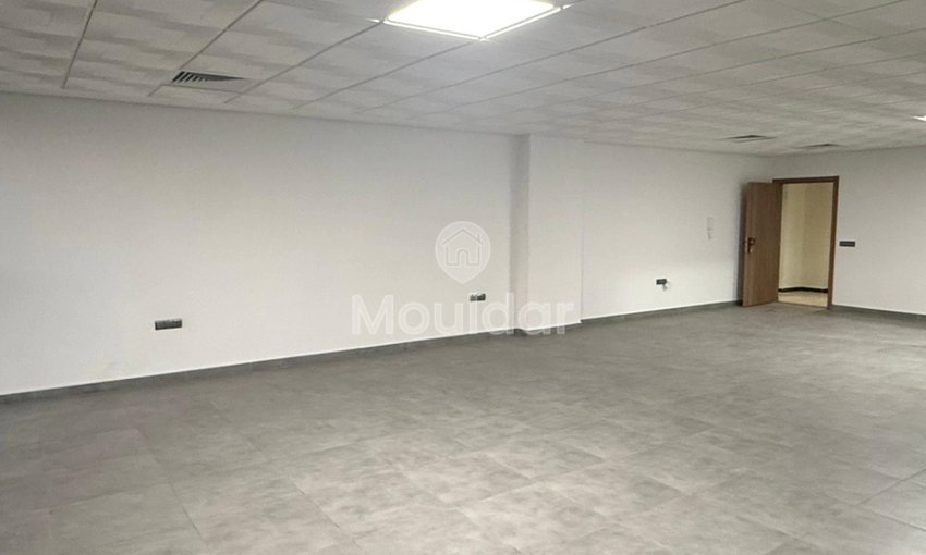 مكتب للإيجار في الدار البيضاء: مساحة 82م² مؤمنة وعملية - view 4