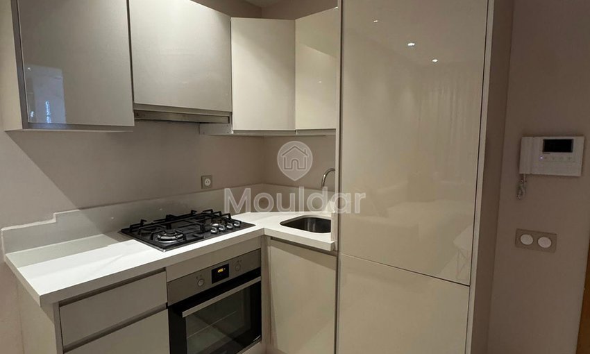 Casablanca'da güvenlik ve teras ile modern bir kiralık stüdyo - view 5