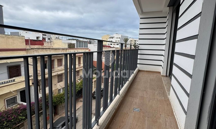 Studio à Louer à Casablanca avec Terrasse et Ascenseur - view 6
