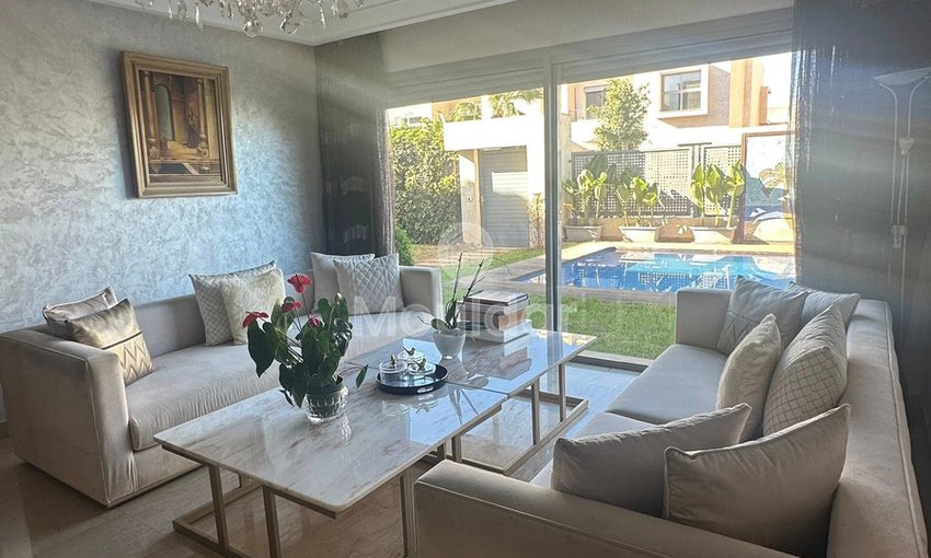 فيلا رائعة في الدار البيضاء: ٤ غرف نوم، مسبح وأمن - view 4