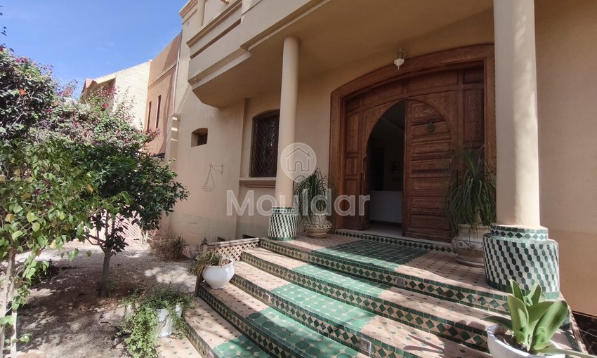 فيلا فاخرة للإيجار في مراكش مع مسبح وحديقة - view 11