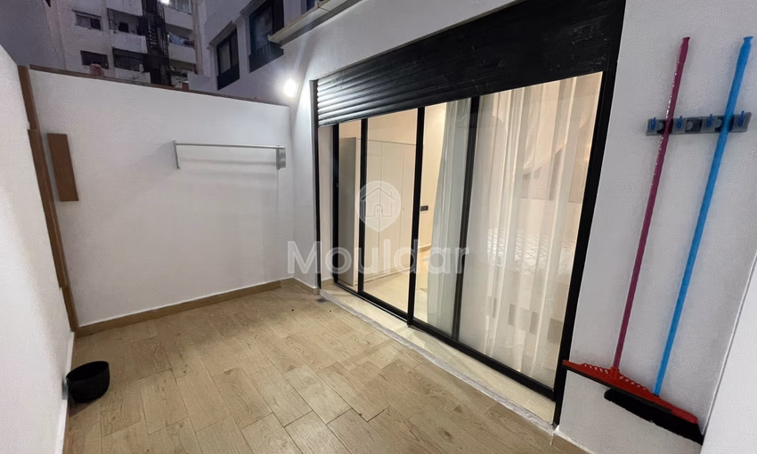 Studio à louer à Casablanca Bourgogne : Terrasse et Climatisation Studio à louer à Casablanca Bourgogne : Terrasse et Climatisation