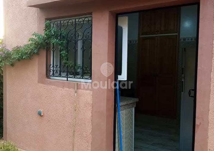 Modern Villa in Marrakech: 2 Bedrooms with Garden and Terrace