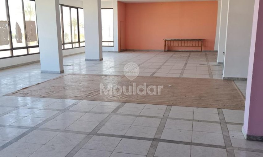 Local commercial titré de 720 m² à Tanger City Center - view 2