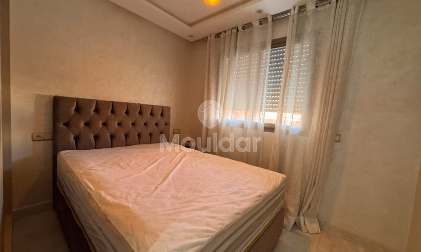 شقة تحتوي على 3 غرف نوم مع تراس للبيع في غليز