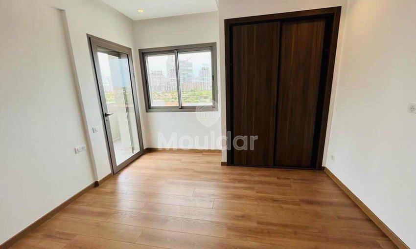 شقة جميلة للإيجار في الدار البيضاء مع شرفة وحمام سباحة - view 4