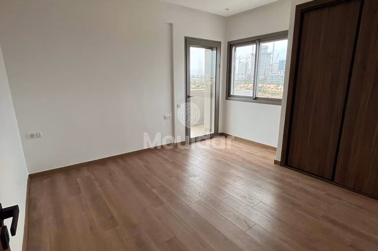 Charmant appartement à louer à Casablanca avec balcon et piscine Charmant appartement à louer à Casablanca avec balcon et piscine