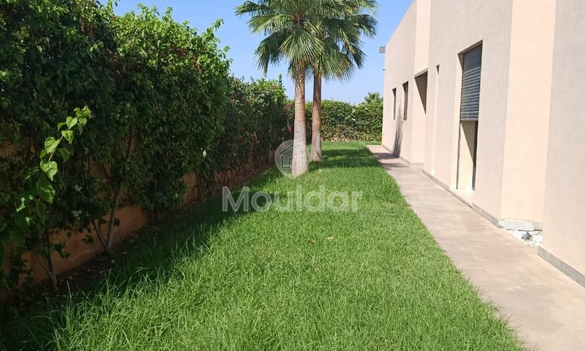 فيلا فاخرة في مراكش: هروب مع مسبح وحديقة - view 9