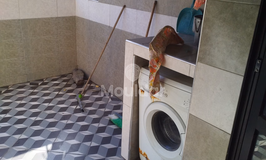 Studio à Louer à Casablanca - Roches Noires avec Terrasse