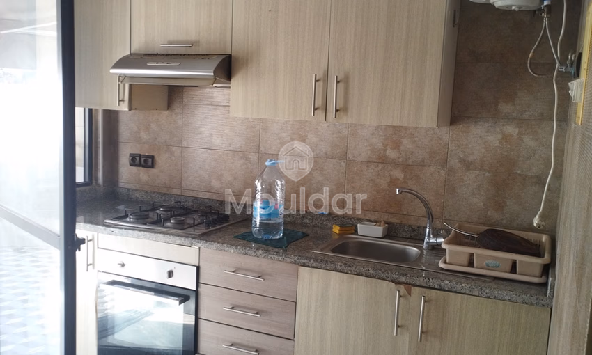 Studio à Louer à Casablanca - Roches Noires avec Terrasse