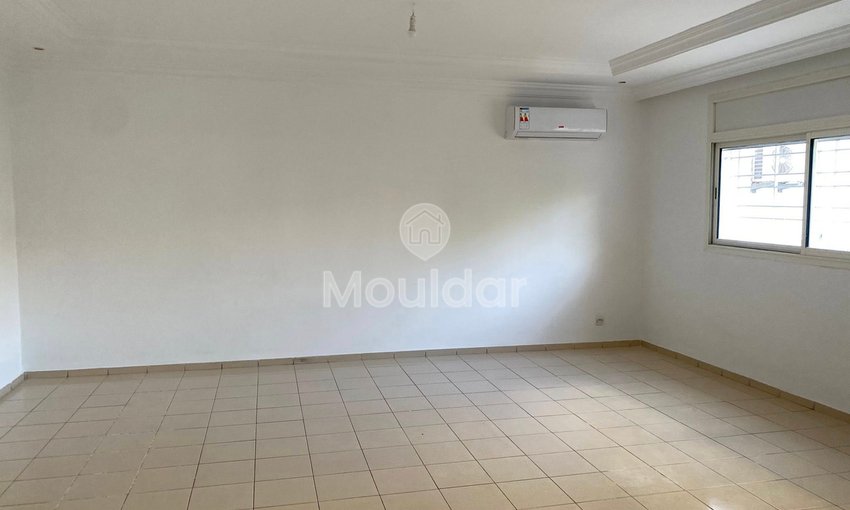 Wohnung zu vermieten in Rabat Souissi: 120m² mit Balkon - view 3