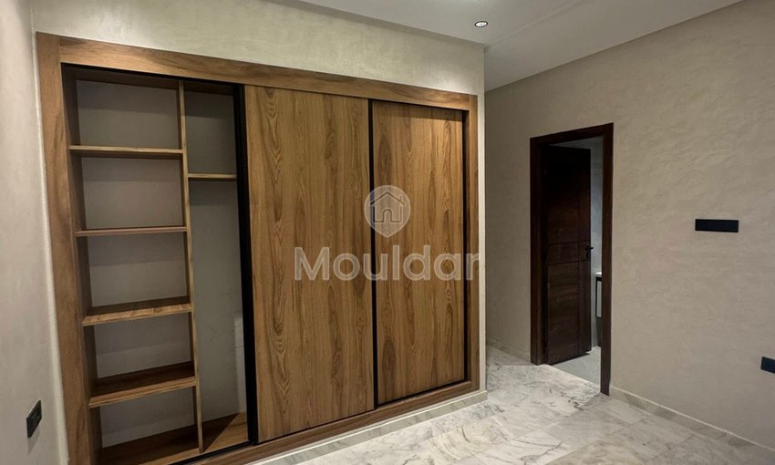 À venda: Apartamento luminoso de 3 quartos em Fez - view 4