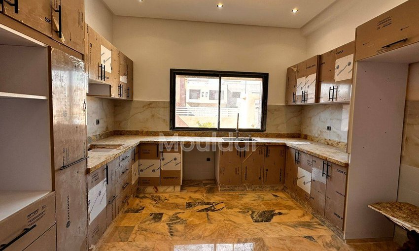 فيلا للبيع في مراكش: فخامة، مساحة، ومسبح - view 10