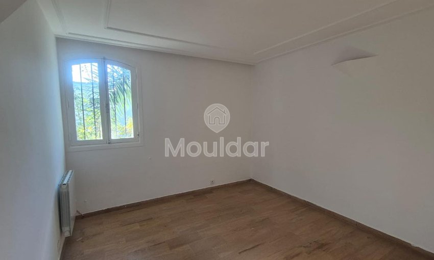 Villa zu Vermieten in Aïn Diab: Luxus und Komfort - view 2