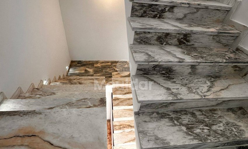 فيلا للبيع في مراكش: فخامة، مساحة، ومسبح - view 9