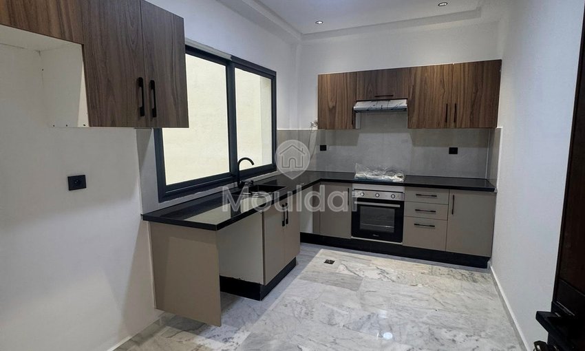 À venda: Apartamento luminoso de 3 quartos em Fez - view 6