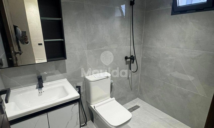 À venda: Apartamento luminoso de 3 quartos em Fez - view 8