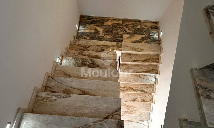 فيلا للبيع في مراكش: فخامة، مساحة، ومسبح - view 8