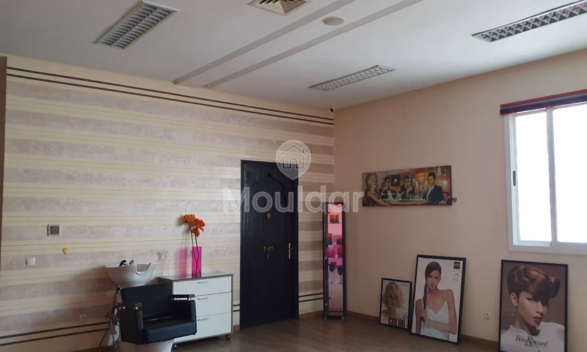 تجارة للبيع: مساحة 168م² في حي النهضة تجارة للبيع: مساحة 168م² في حي النهضة