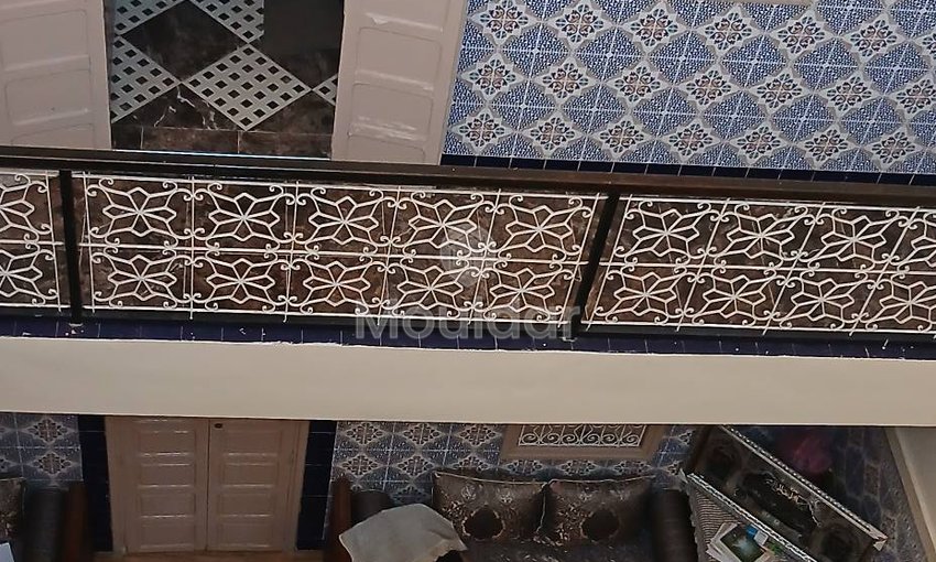 رياض للبيع في مراكش: 7 غرف مع تراس وفناء - view 8