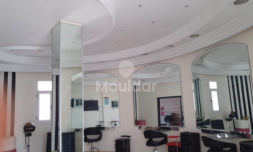 تجارة للبيع: مساحة 168م² في حي النهضة تجارة للبيع: مساحة 168م² في حي النهضة