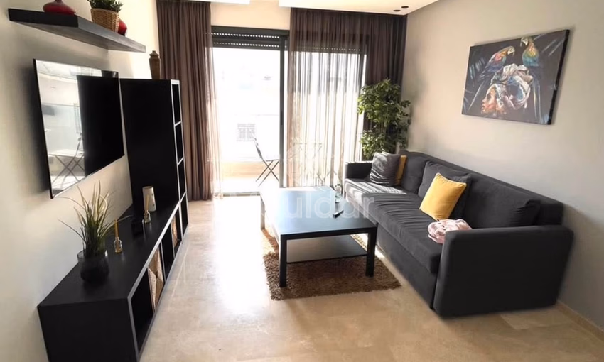 Studio for Rent: Charming Balcony, Elevator, and Garage in Burgundy