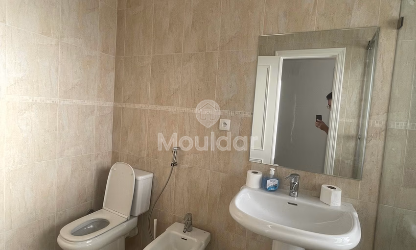 شقة عطلات في طنجة: إطلالة على البحر وراحة شقة عطلات في طنجة: إطلالة على البحر وراحة