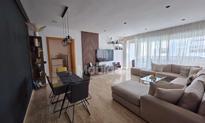 شقة في دار بوعزة: 2 غرف نوم مع شرفة وكراج